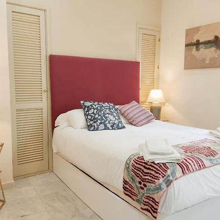 Homeyseville-Bright Apartment At Santa Cruz 4 Pax, Parking Optional ภายนอก รูปภาพ