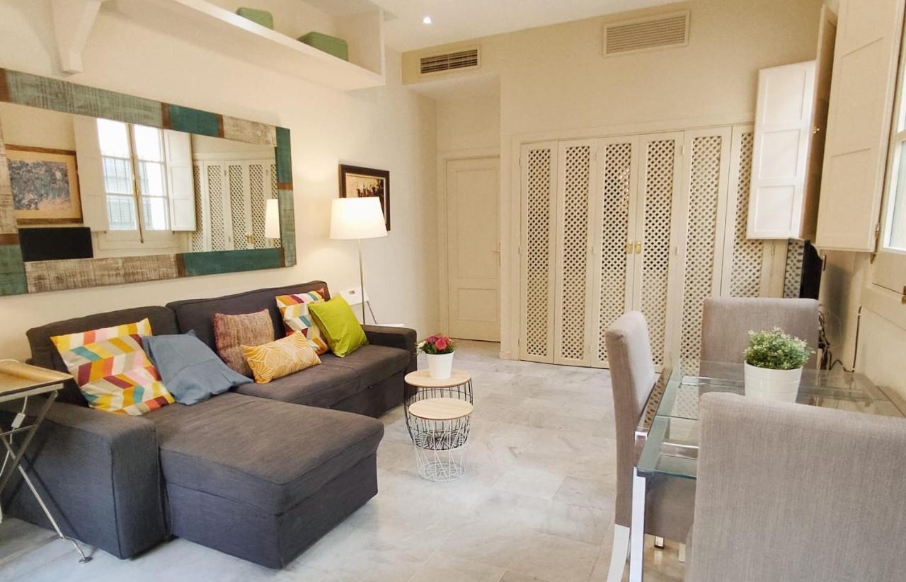 Homeyseville-Bright Apartment At Santa Cruz 4 Pax, Parking Optional ภายนอก รูปภาพ