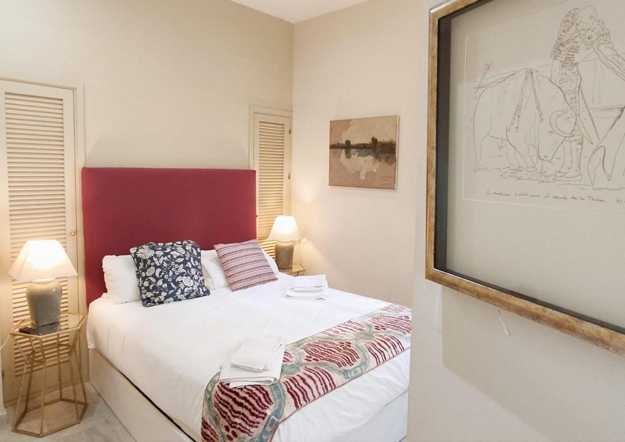Homeyseville-Bright Apartment At Santa Cruz 4 Pax, Parking Optional ภายนอก รูปภาพ